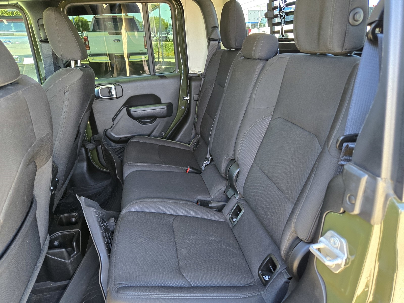 2023 Jeep Gladiator Willys photo 9