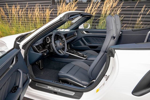 2025 Porsche 911 Turbo S Cabriolet photo 13