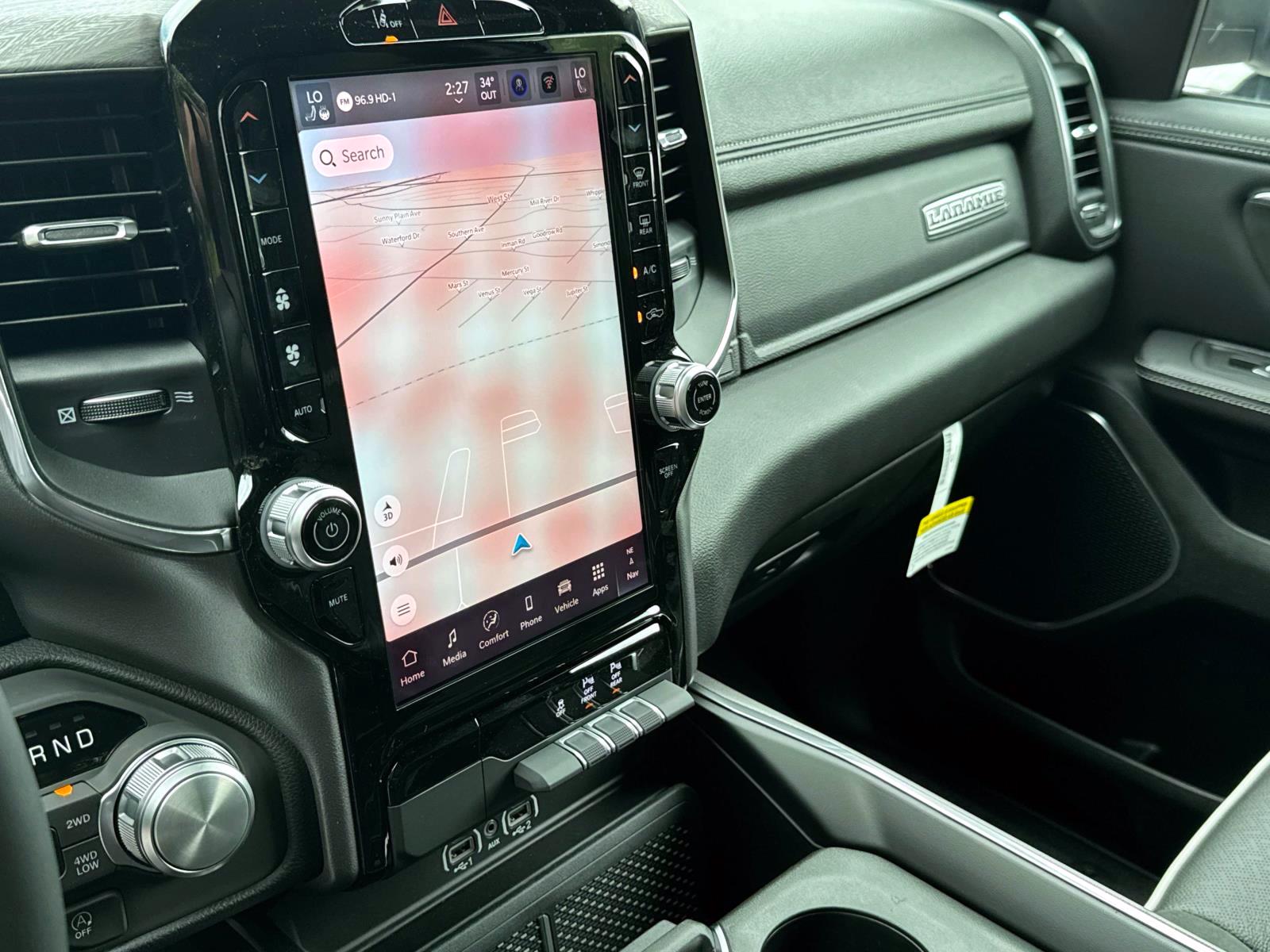 2025 Ram 1500 Laramie photo 17