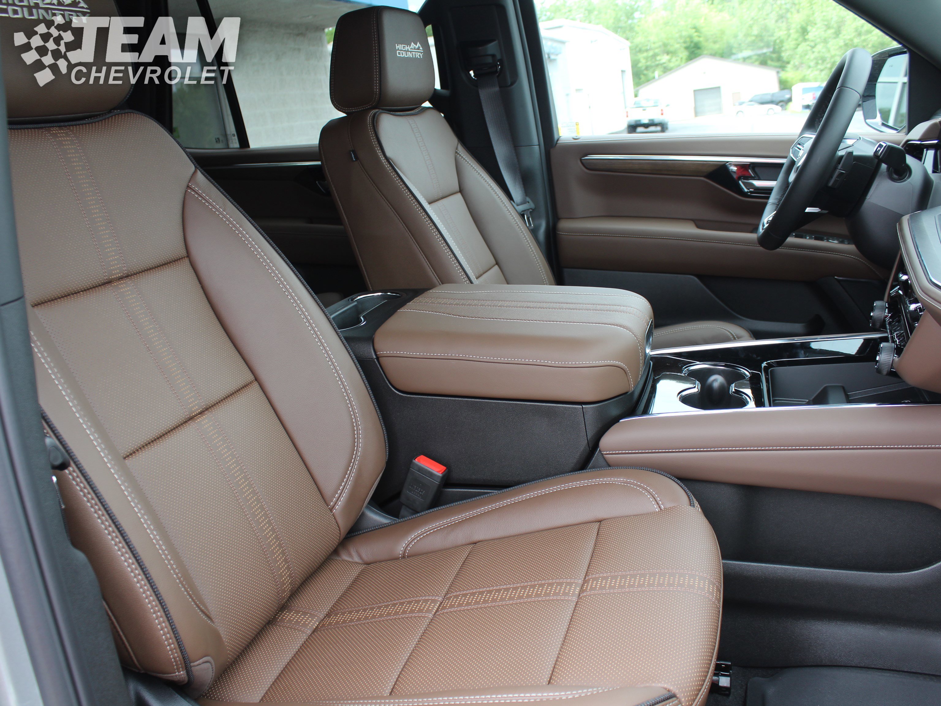 2025 Chevrolet Tahoe High Country photo 17