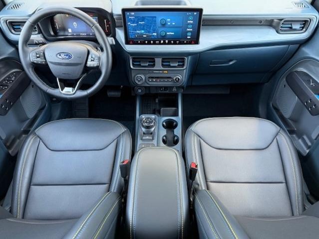 2025 Ford Maverick photo 17