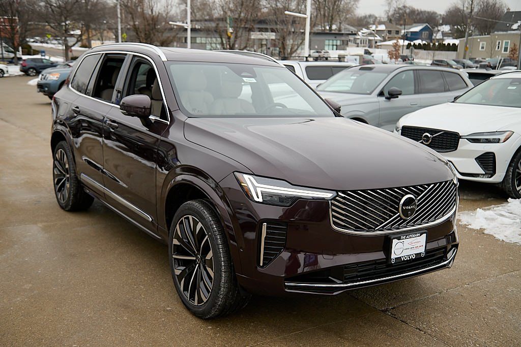 2026 VOLVO XC90 - Image 3