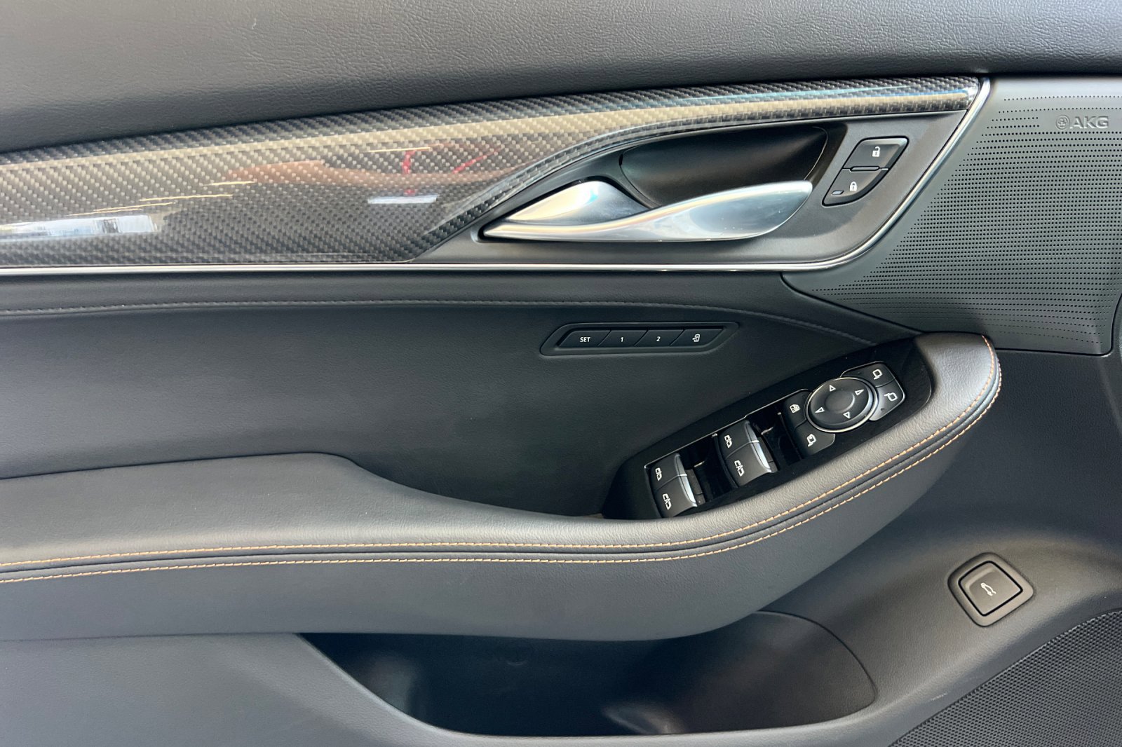 2025 Cadillac CT5 V photo 10
