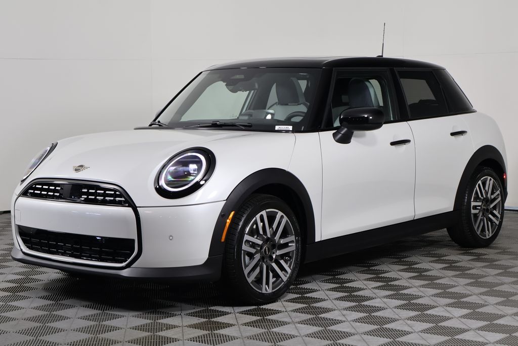 2026 MINI Hardtop 4 Door's photo