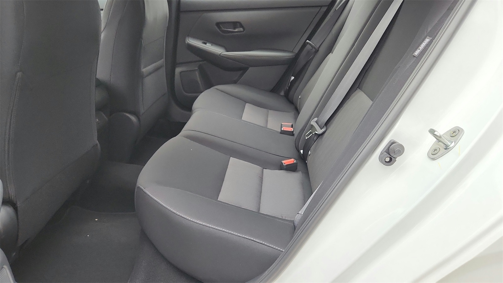 2025 Nissan Sentra SV photo 18