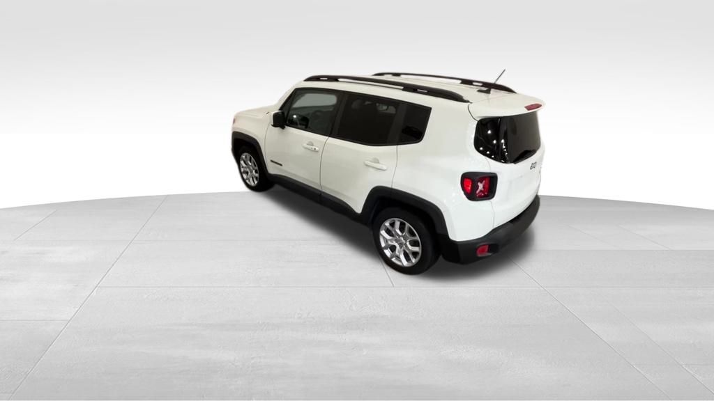 2017 Jeep Renegade Latitude North Edition photo 2
