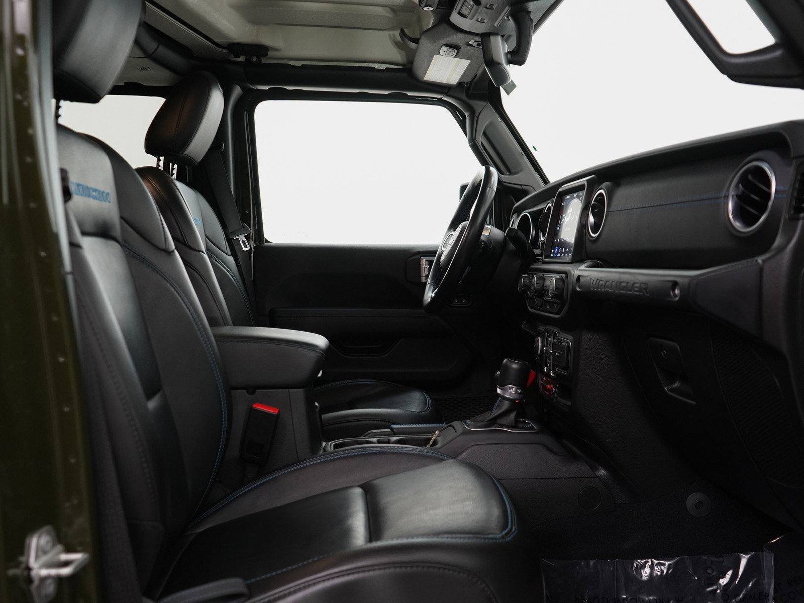 2023 Jeep Wrangler Rubicon 4xe photo 10