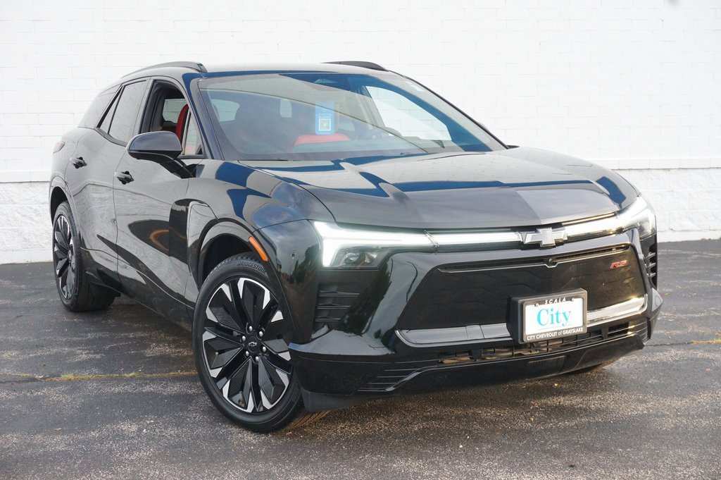2025 Chevrolet Blazer EV RS photo 2
