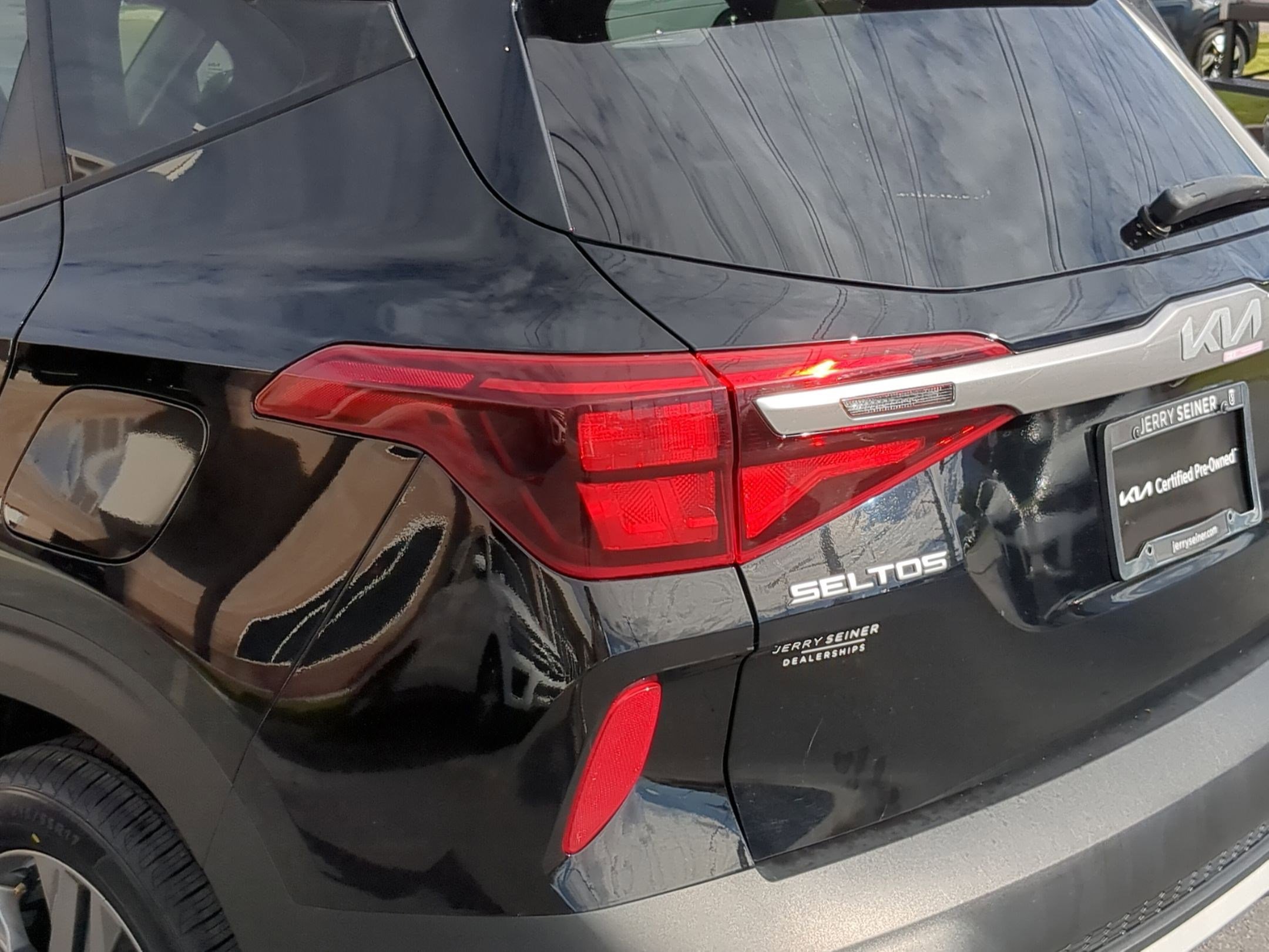 2023 Kia Seltos LX photo 11