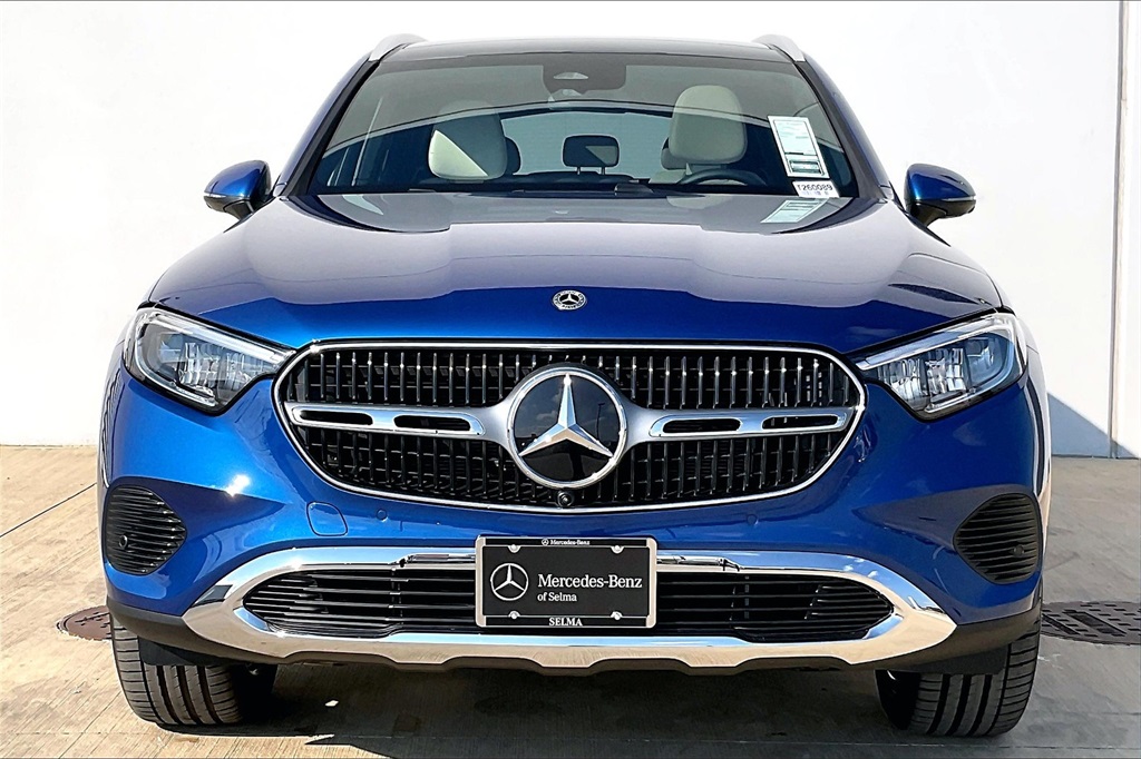 2026 Mercedes Benz GLC 300 4MATIC photo 2