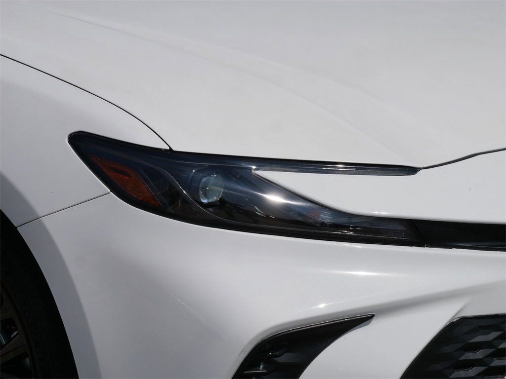 2025 Toyota Camry SE photo 10