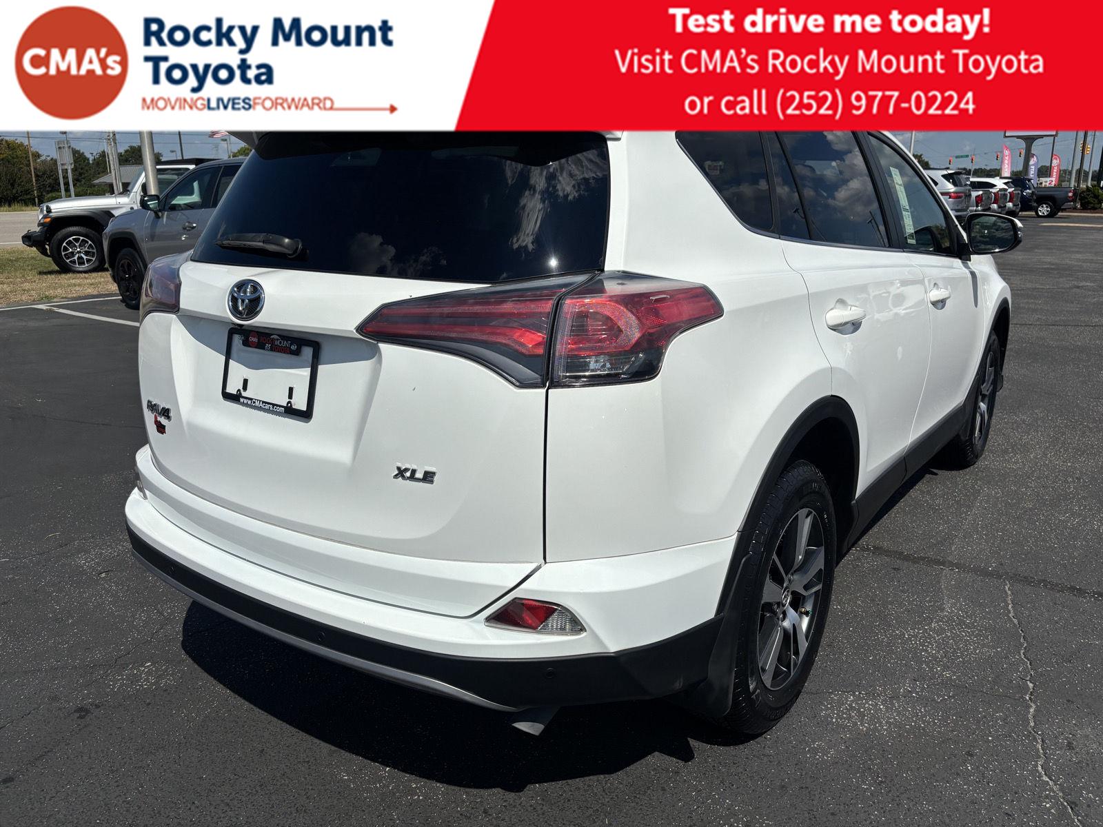 2018 Toyota RAV4 Adventure photo 6