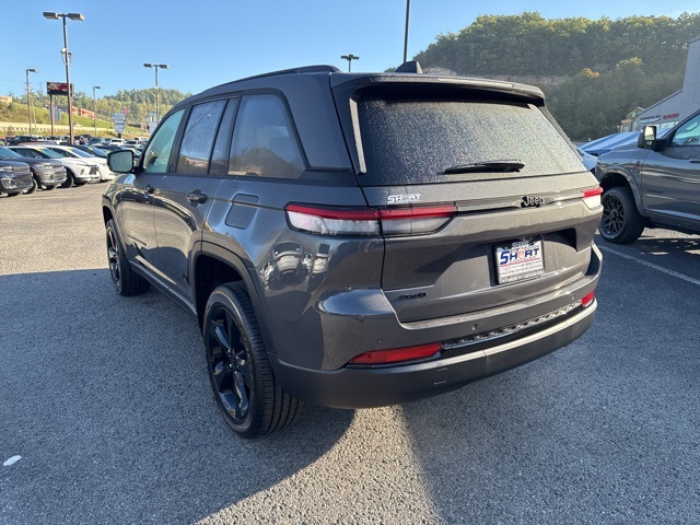 2025 Jeep Grand Cherokee Altitude X photo 3