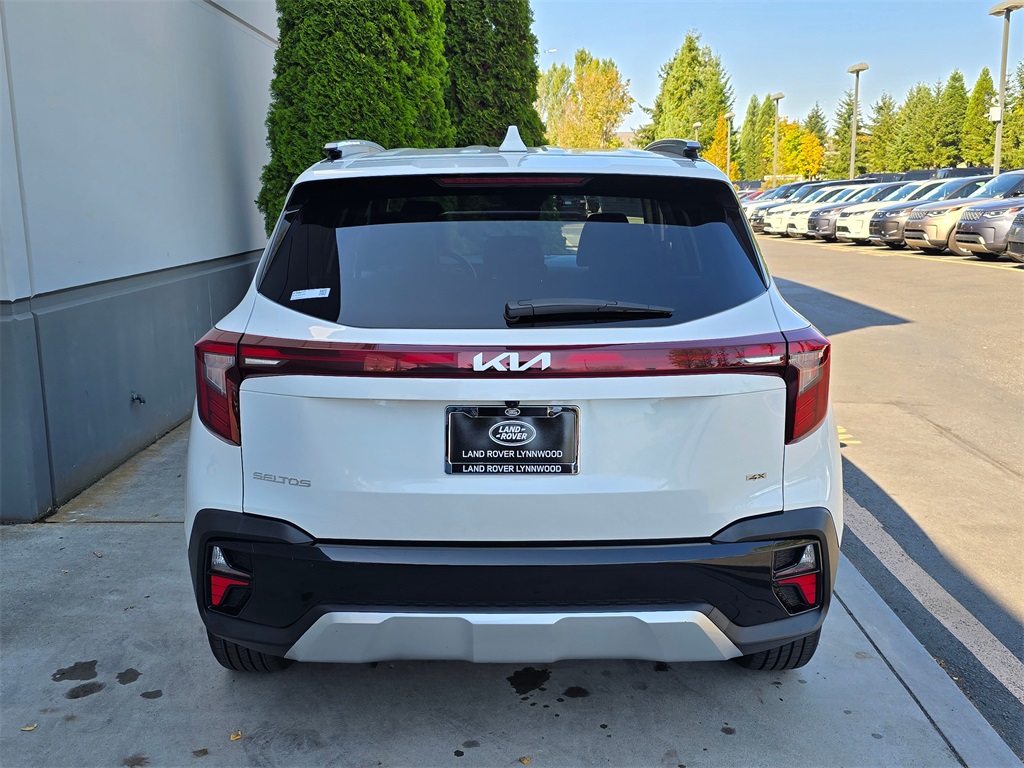 2024 Kia Seltos S photo 3