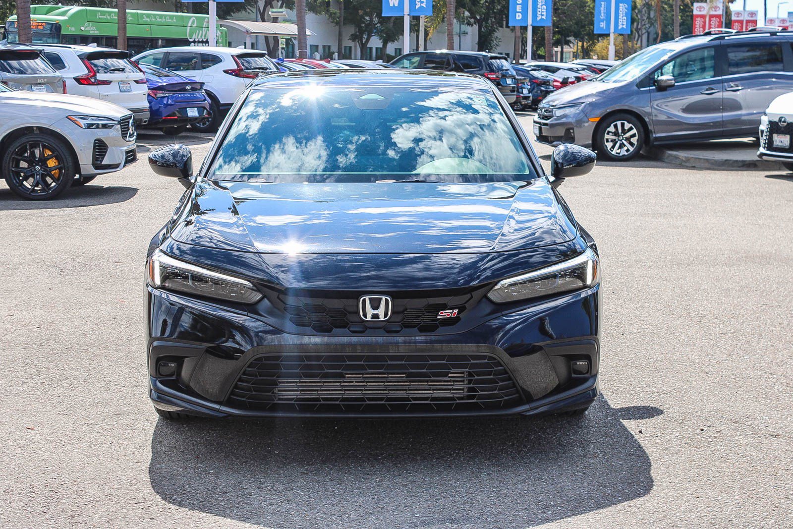 2022 Honda Civic Si photo 2