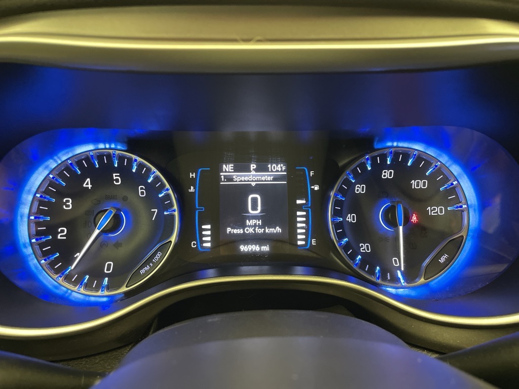 2020 Chrysler Pacifica Touring L photo 9