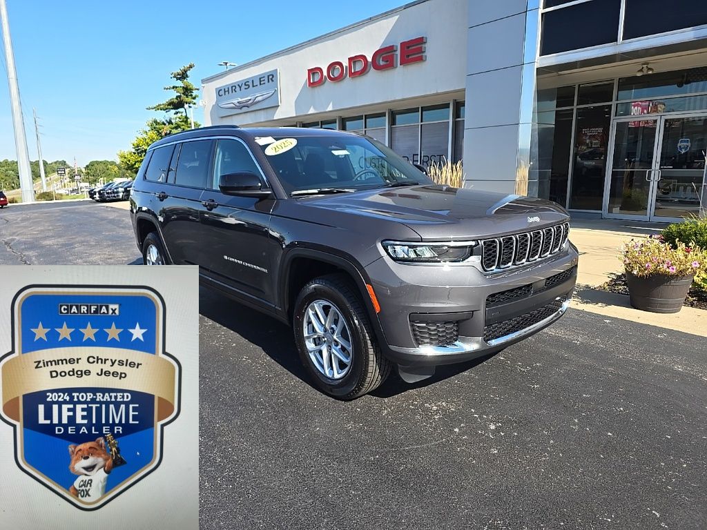 2025 Jeep Grand Cherokee L Laredo's photo