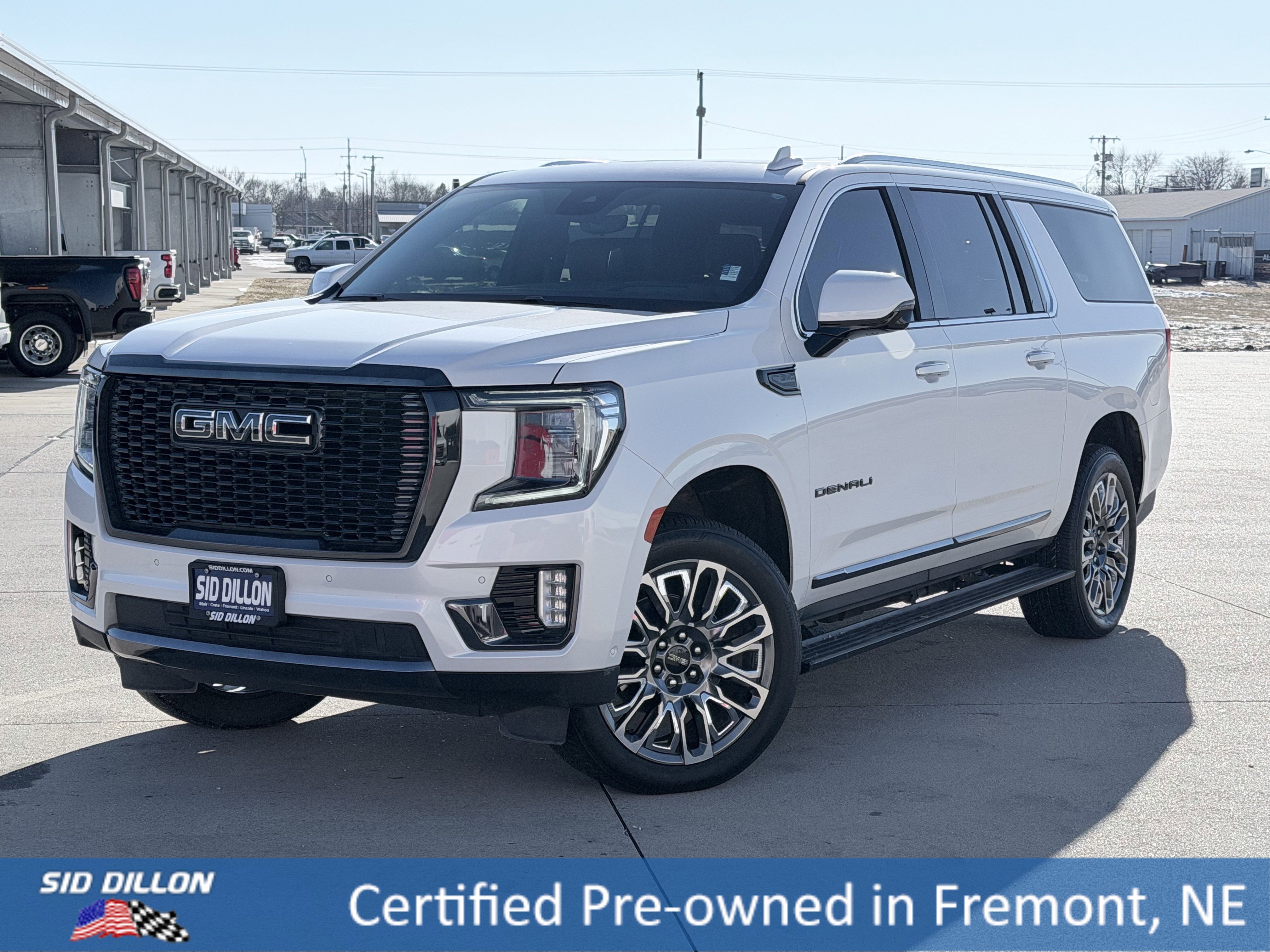 2024 GMC Yukon XL Denali Ultimate's photo