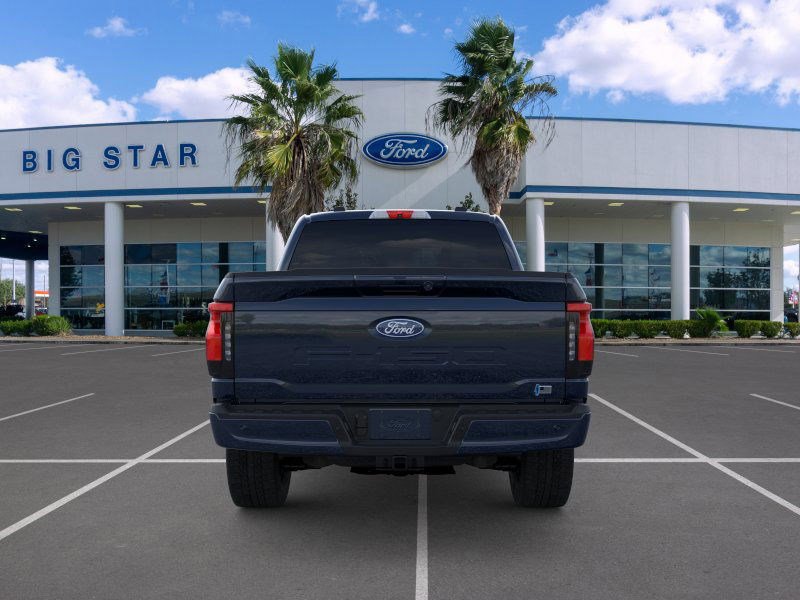 2025 Ford F-150 Lightning photo 3