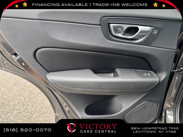 2024 Volvo XC60 B5 Core photo 12