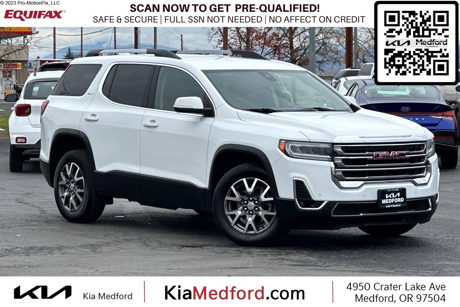 2023 GMC Acadia SLT's photo