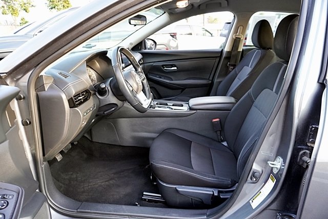 Used 2024 Gray Nissan SV image 13
