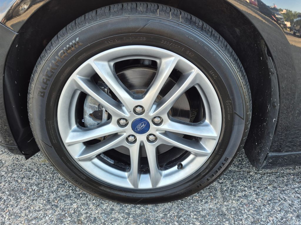 2015 Ford Fusion Energi Titanium photo 8