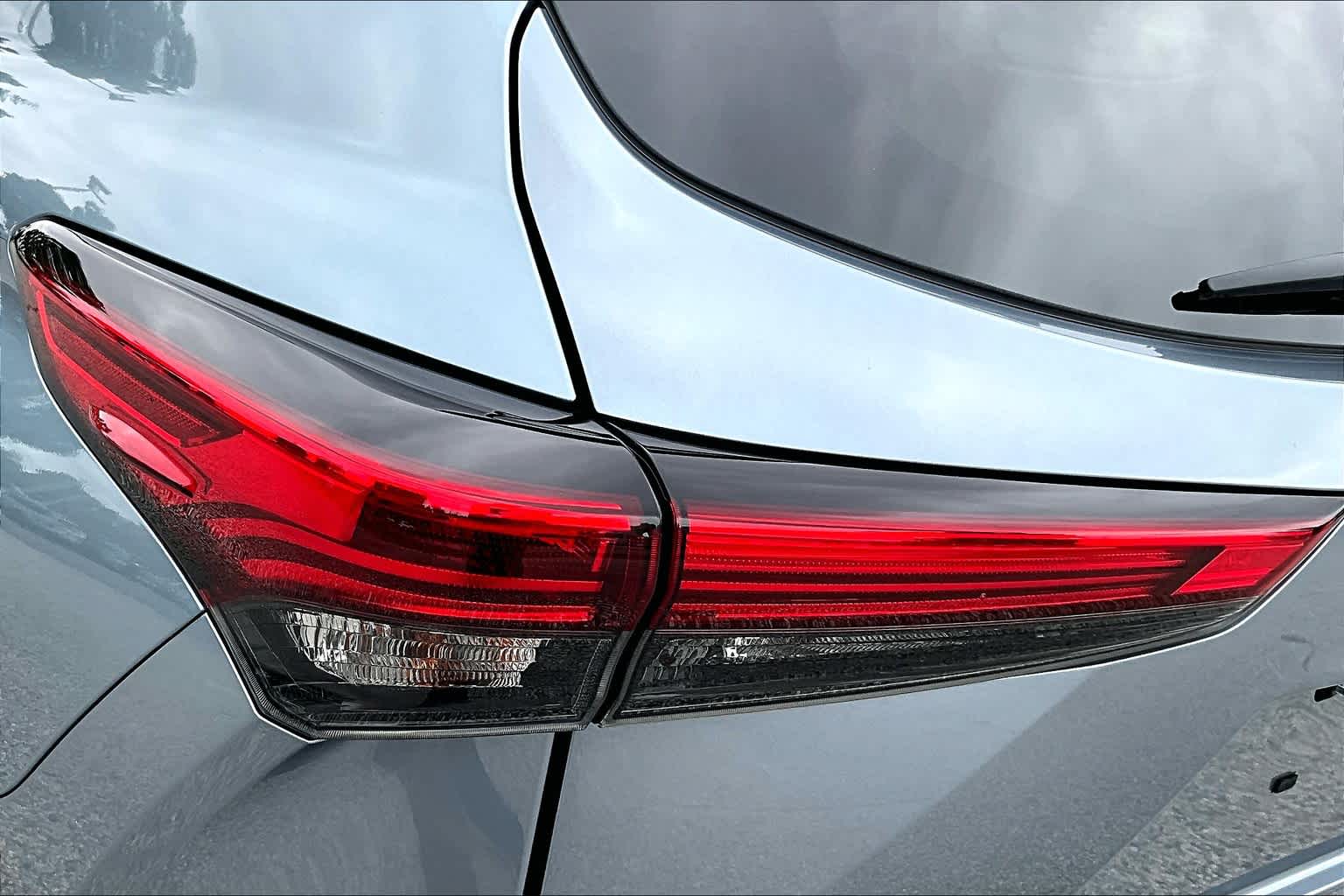 2020 Toyota Highlander Hybrid XLE photo 28