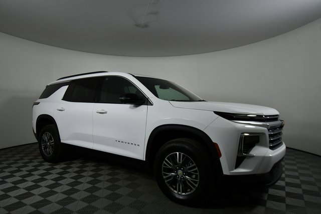 2024 Chevrolet Traverse photo 8