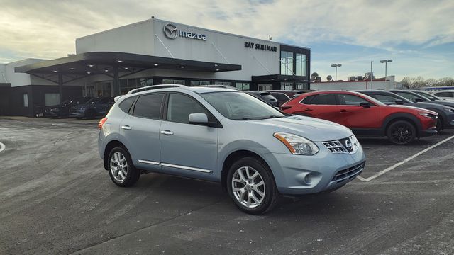 2011 Nissan Rogue SV's photo