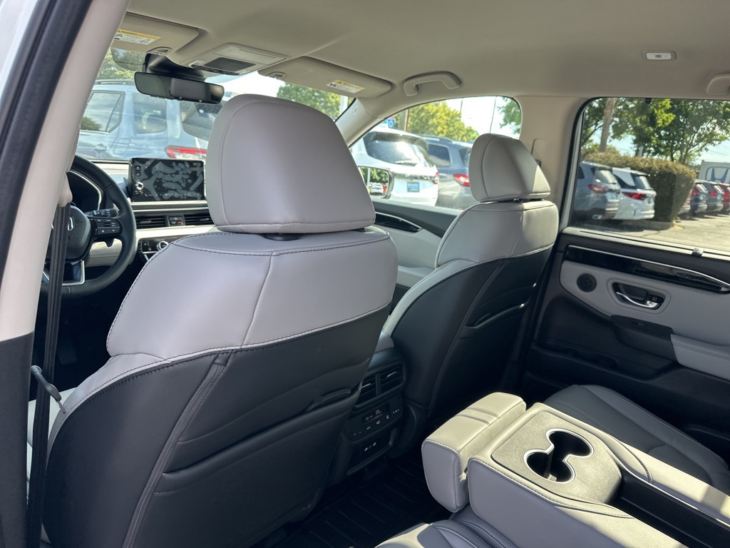 2025 Honda Pilot EX-L photo 12