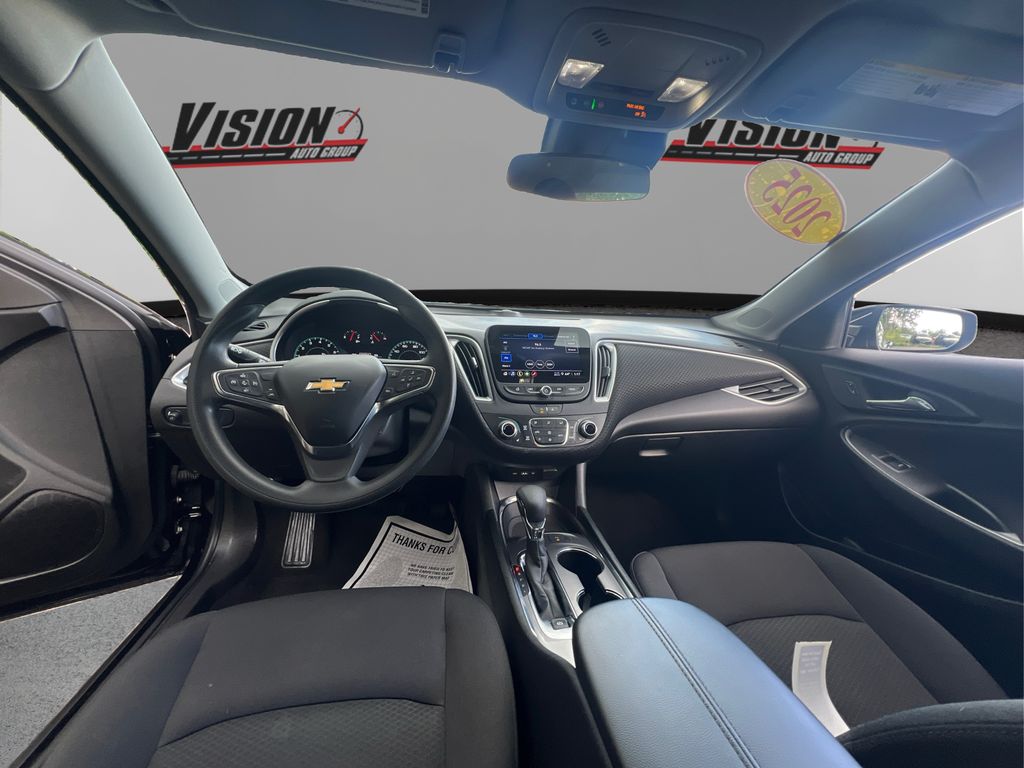 2025 Chevrolet Malibu 1LT photo 20