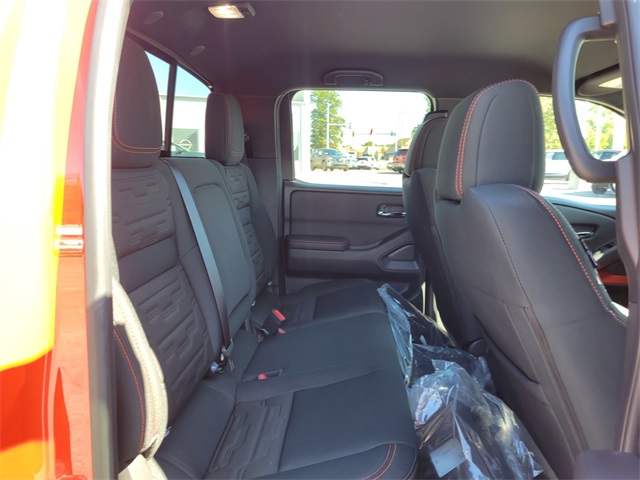 2025 Nissan Frontier PRO-4X photo 16