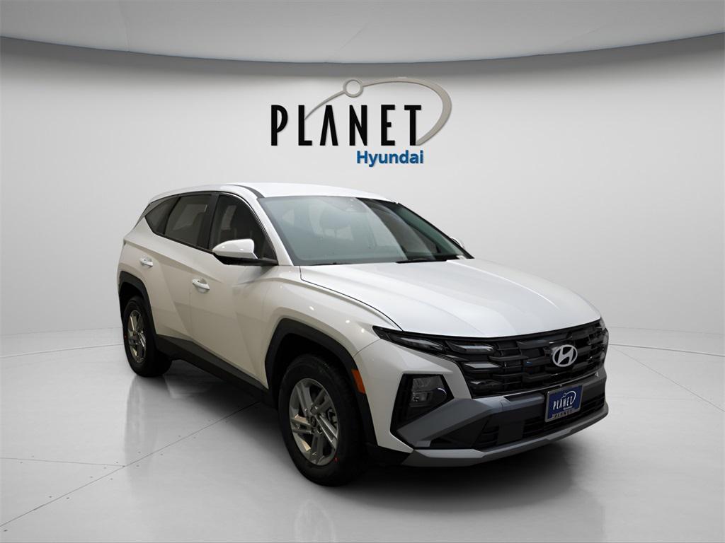 2025 Hyundai Tucson SE's photo