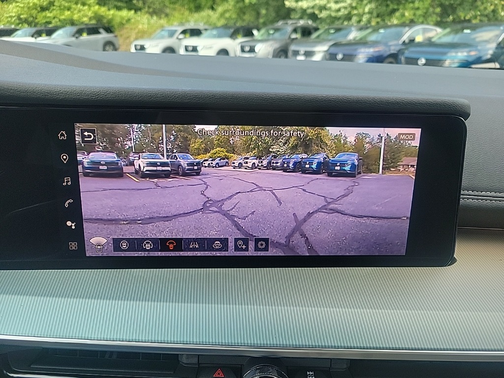 2025 Nissan Murano SL photo 15