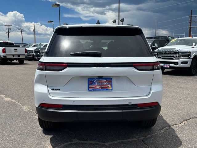 2025 Jeep Grand Cherokee Altitude X photo 4