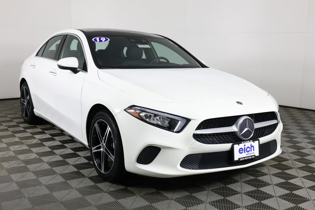 2019 Mercedes-Benz A-Class A220's photo