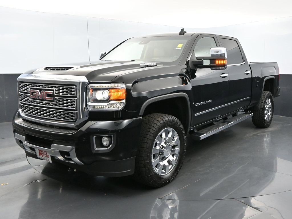 Used 2019 GMC Sierra 2500 Denali HD Denali with VIN 1GT12SEY2KF160860 for sale in Monticello, Minnesota