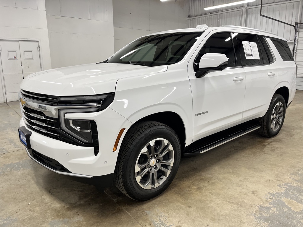 2025 Chevrolet Tahoe LT photo 2