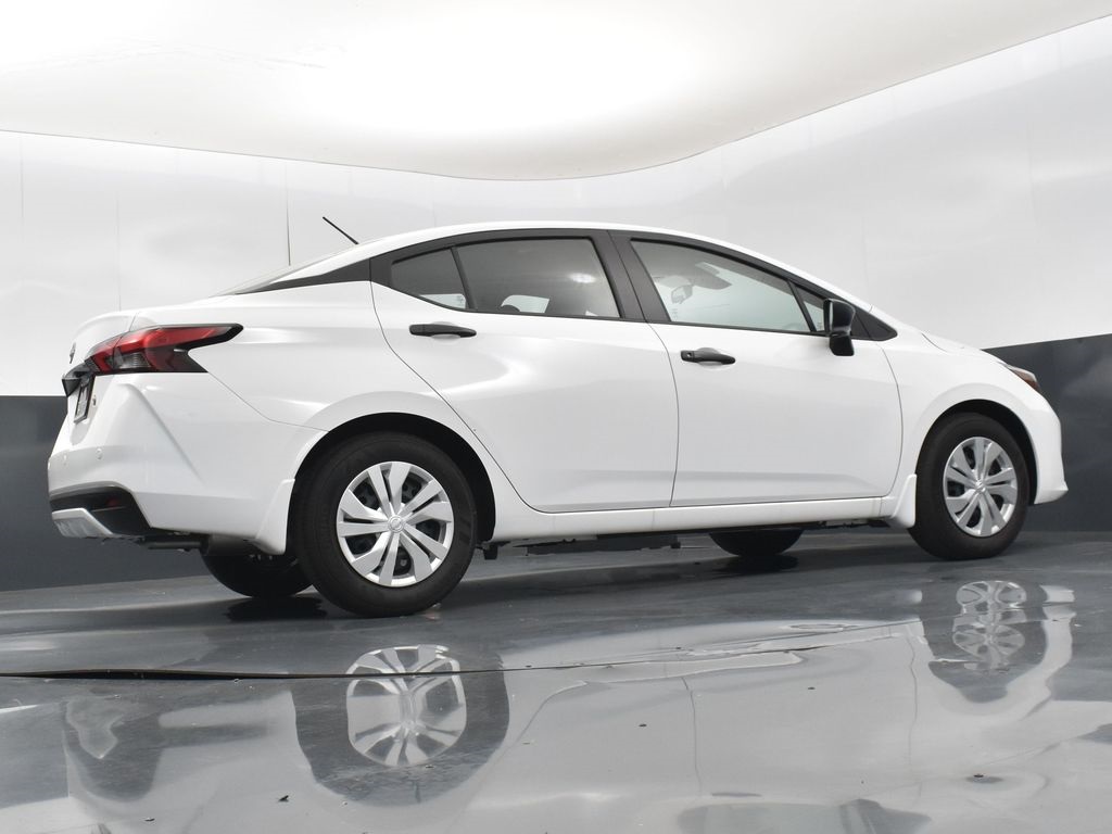 2025 Nissan Versa 1.6 S photo 35