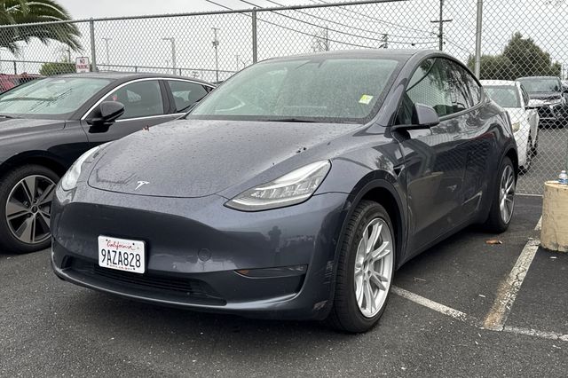 2021 Tesla Model Y Standard Range's photo