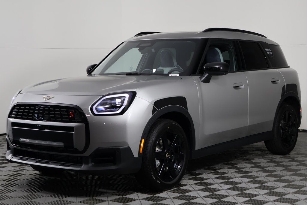 2026 MINI Countryman S's photo
