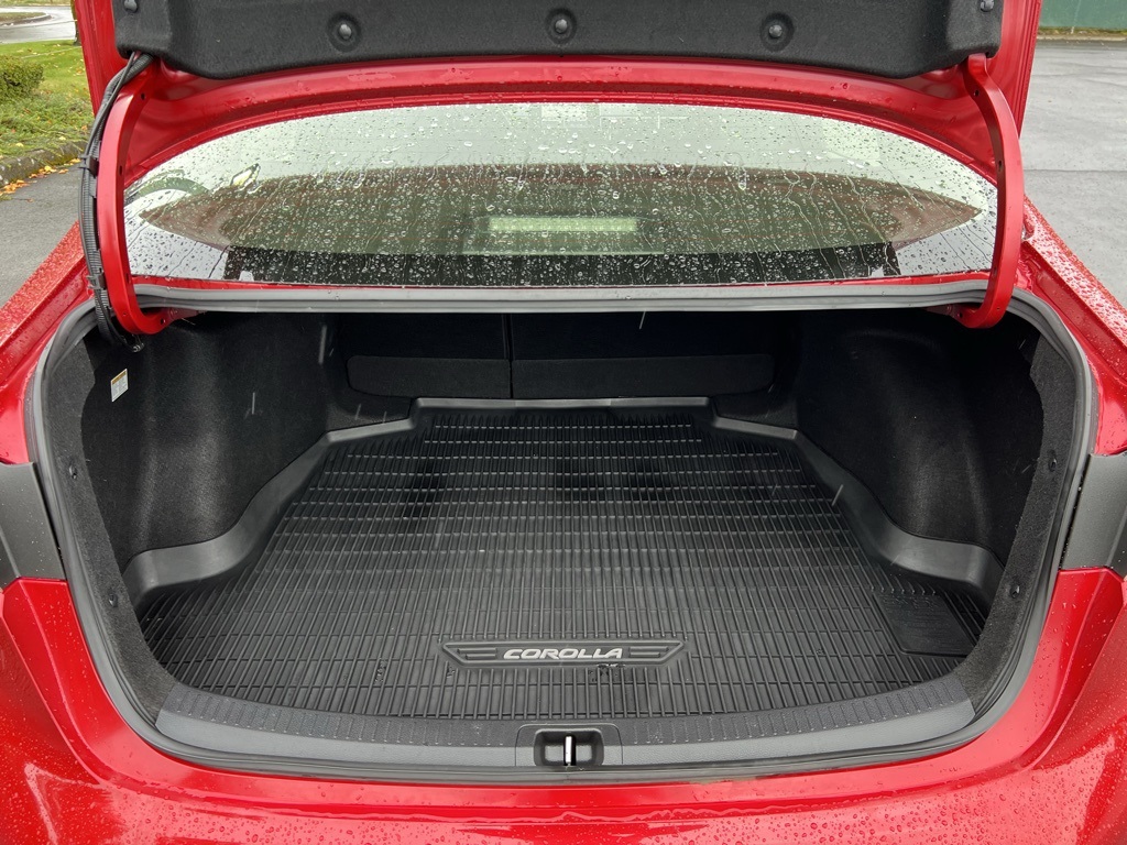 2020 Toyota Corolla Hybrid LE photo 9