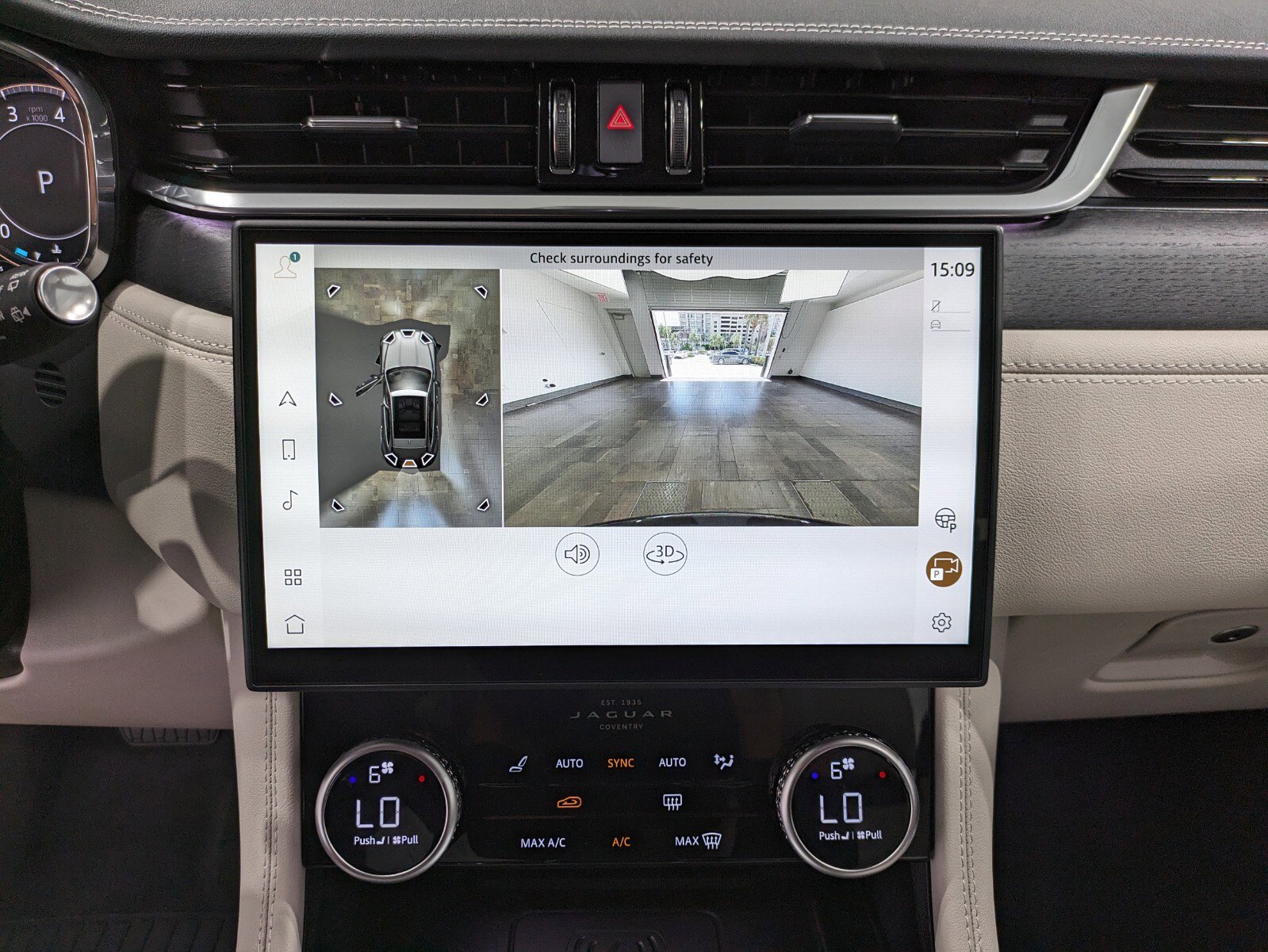 2025 Jaguar F-PACE R-Dynamic S P250 photo 16