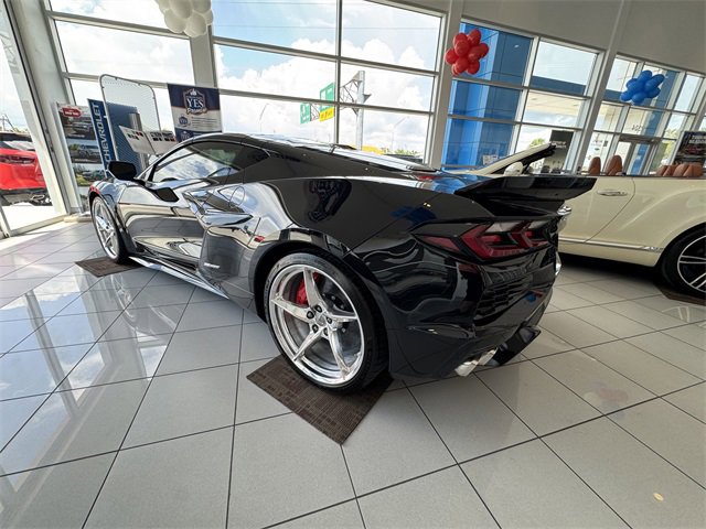 2025 Chevrolet Corvette E-Ray 2LZ photo 4