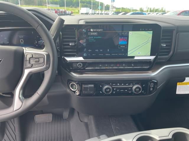 2025 Chevrolet Silverado 1500 LT photo 17