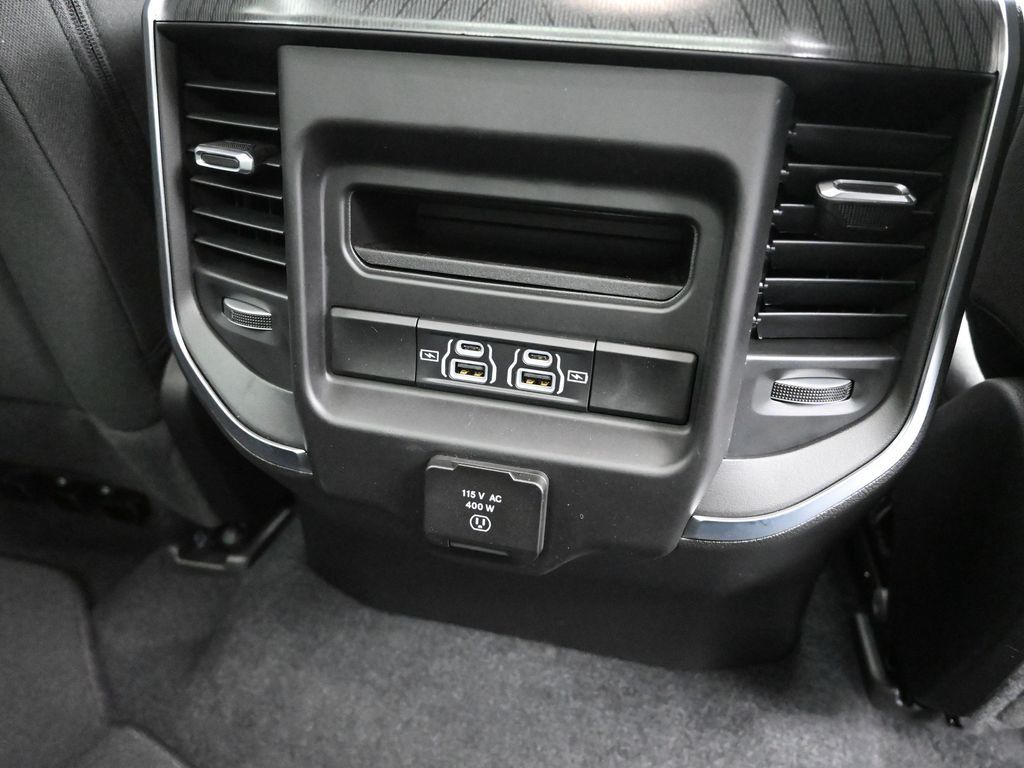 2025 Ram 1500 Big Horn photo 7