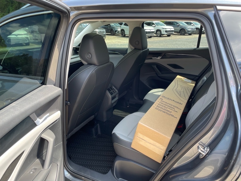 2025 Volkswagen Tiguan SE photo 21