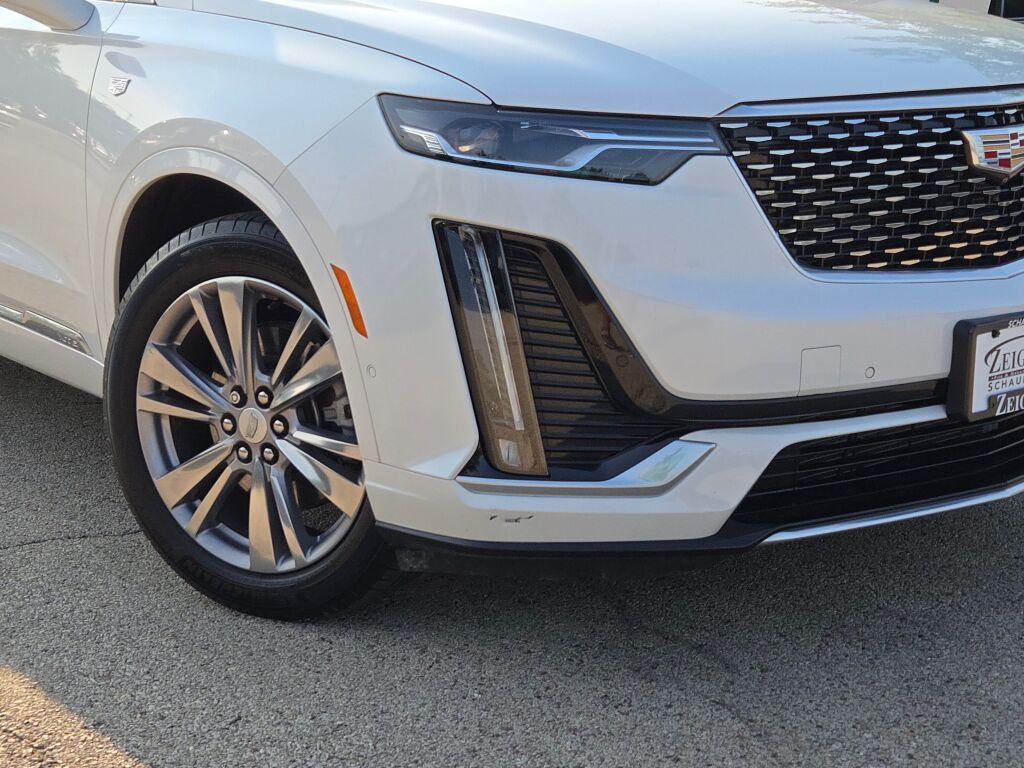 2024 Cadillac XT6 Premium Luxury photo 3
