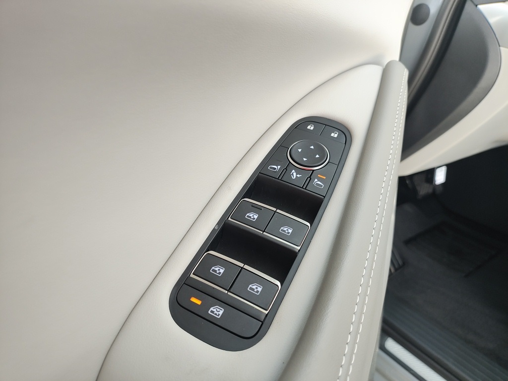 2026 Infiniti QX60 Luxe photo 16